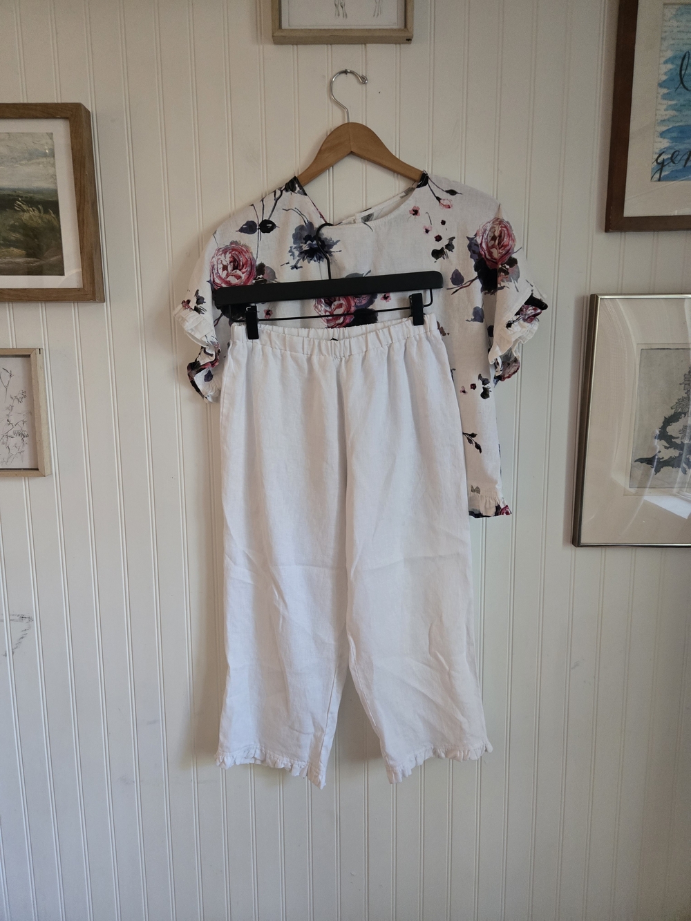 For Cynthia Beachy Floral White Linen Top with White Linen Pants Set